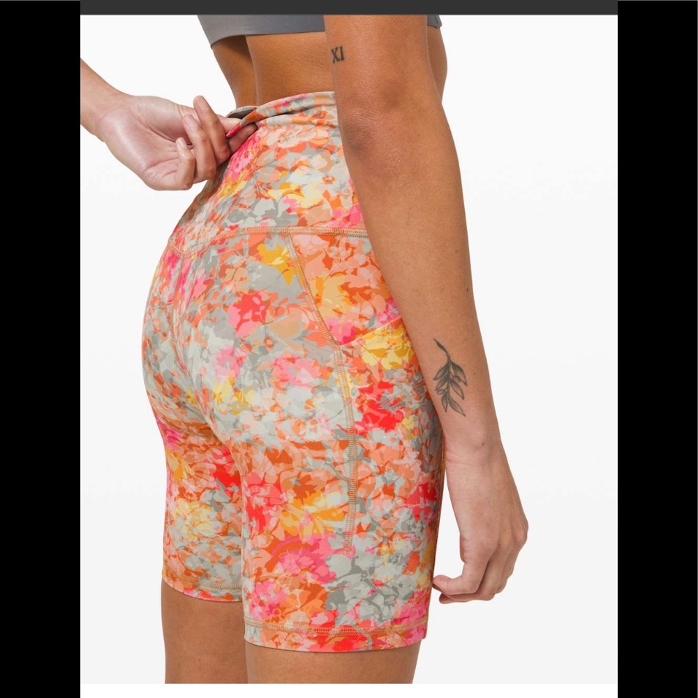 💕LULULEMON ALIGN HIGH RISE SHORT WITH POCKETS 8”💕 - Picture 9 of 16